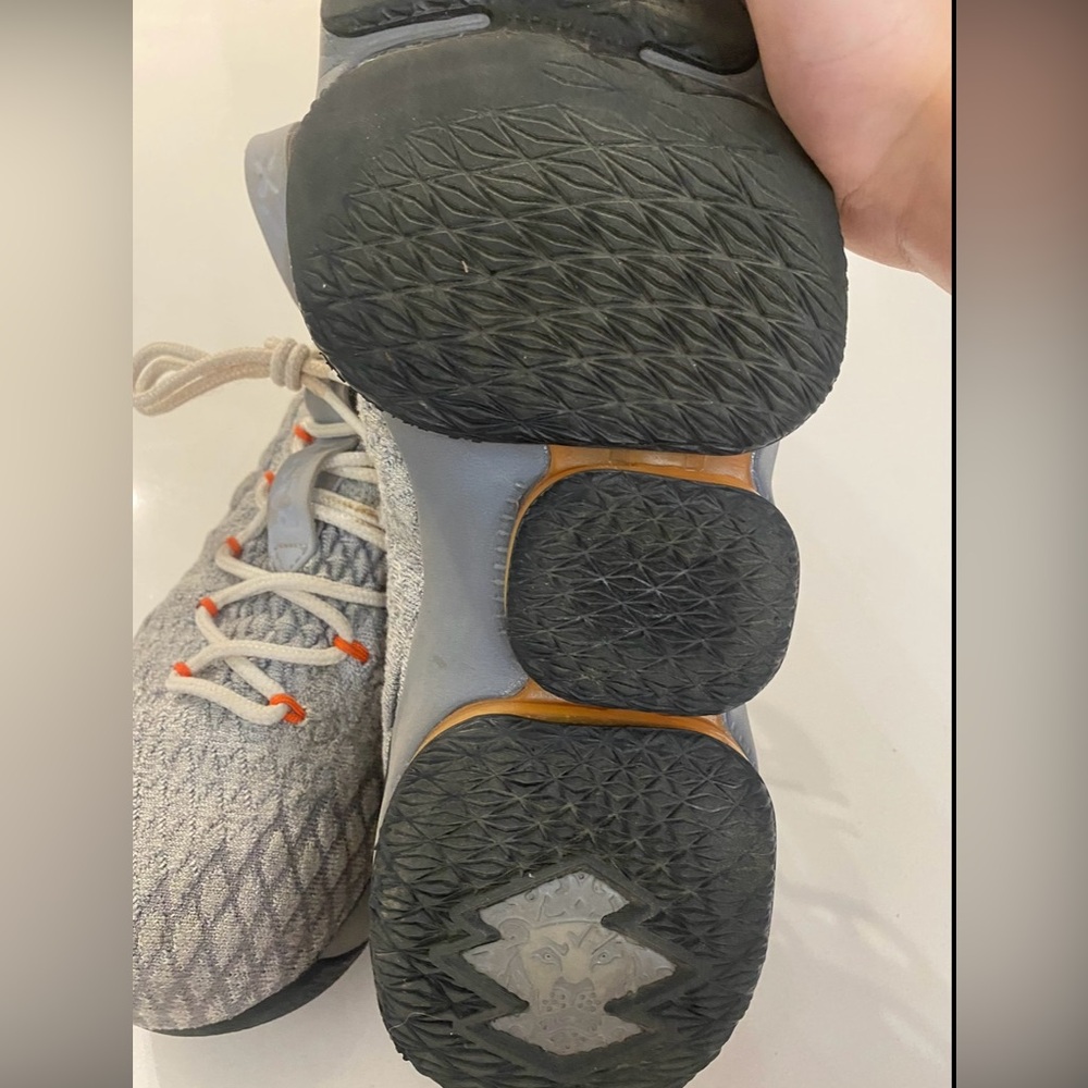 Lebron 15 size 5 safety orange colorway - Picture 2 of 3